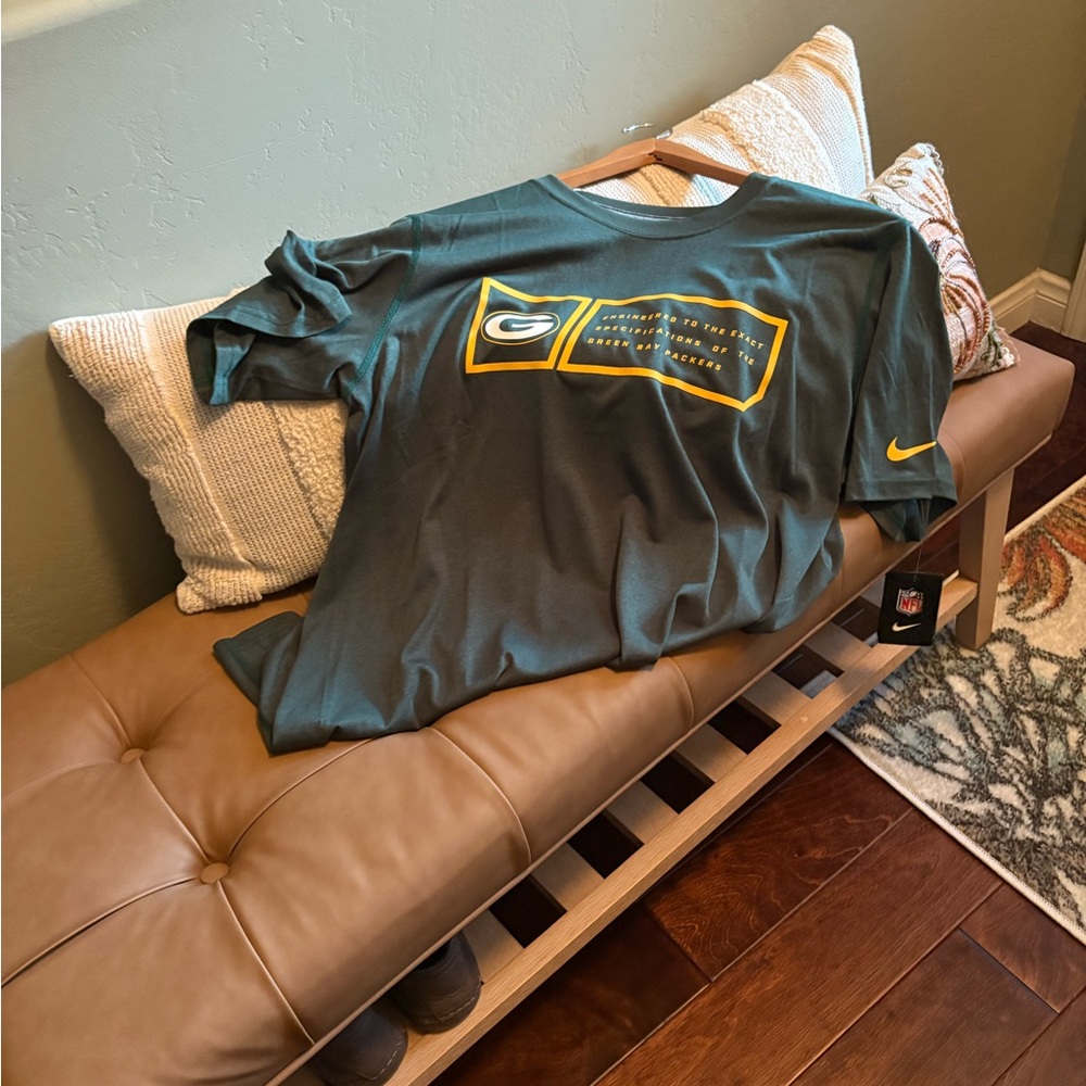 Nike Dark Green and Gold Men's Dri fit tshirt
